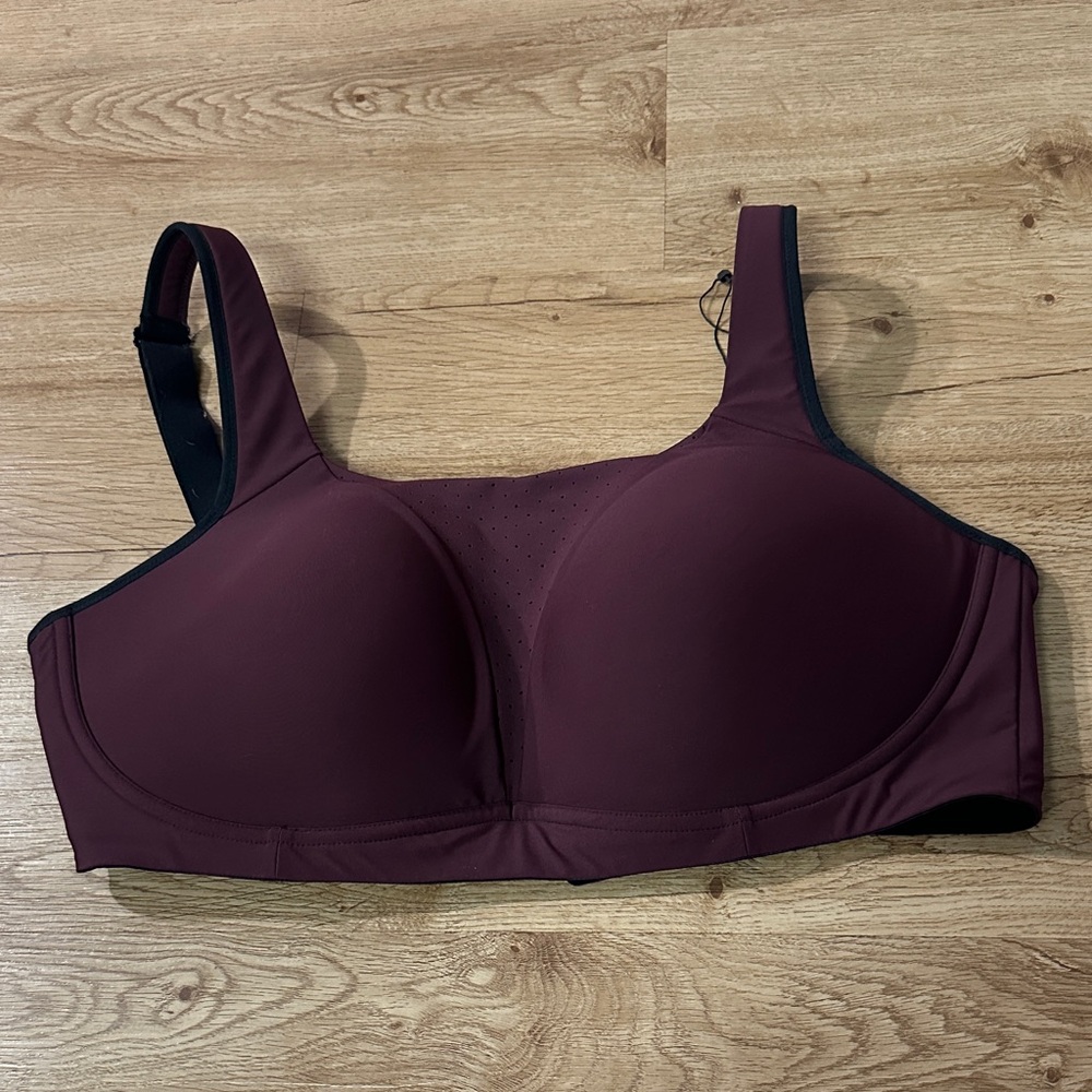 Lululemon sports bra size 34D